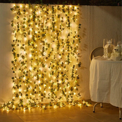 Blumen- und Blätter-Lichterkette mit künstlicher Ranke, batteriebetrieben – dekorative LED-Lichter für Weihnachten, Hochzeit und Wohnräume