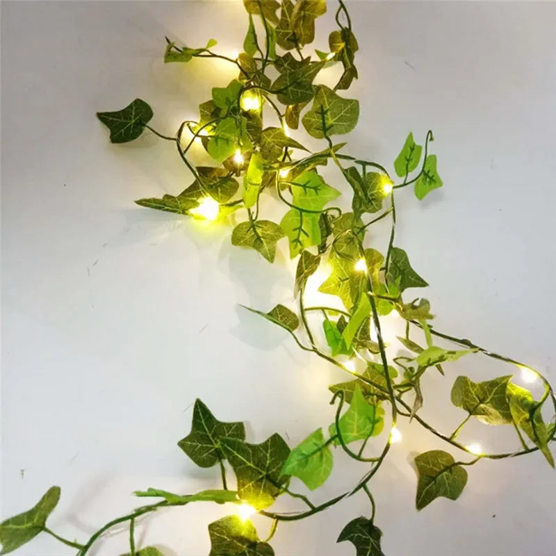 Blumen- und Blätter-Lichterkette mit künstlicher Ranke, batteriebetrieben – dekorative LED-Lichter für Weihnachten, Hochzeit und Wohnräume